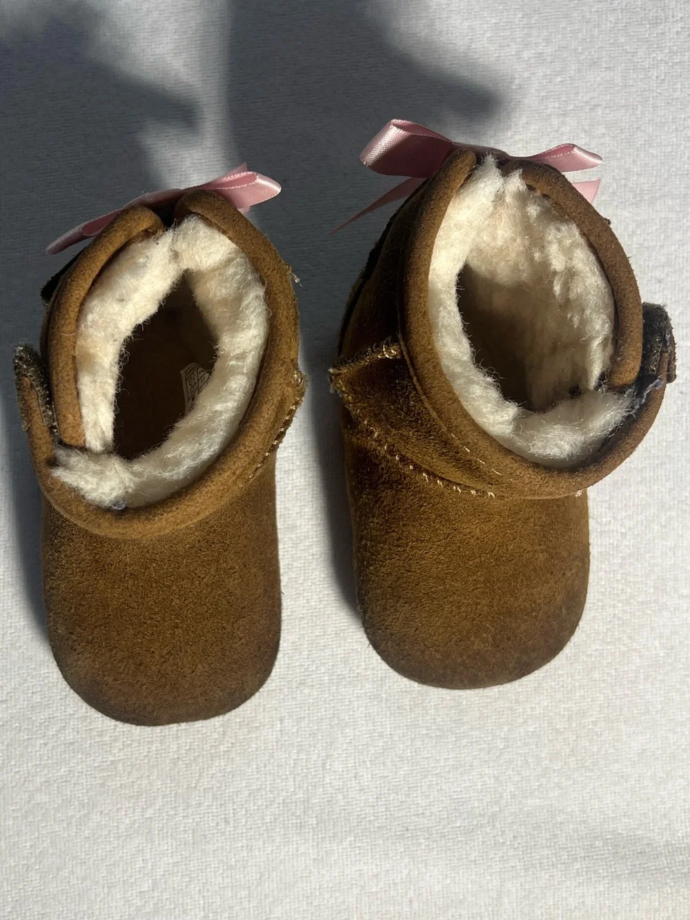 UGG Baby Jesse Bow II Chestnut Suede Booties Size 2/3 (6-12 Months)